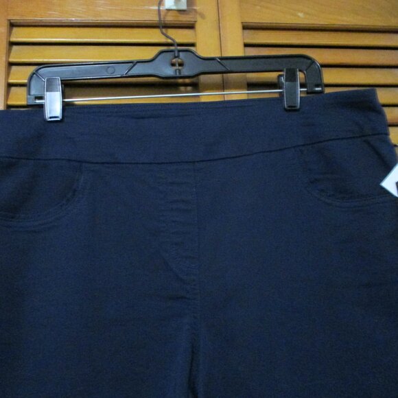 Briggs NEW capris wide legs navy blue pull on & stretchy with pockets size 18 - Picture 5 of 7